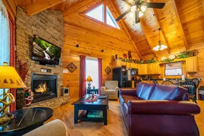 pet friendly Gatlinburg cabin decorated for Christmas