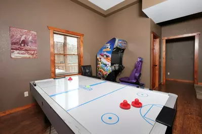 Chestnut Mountain Lodge