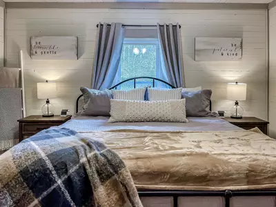 Serenity Creek Chalet