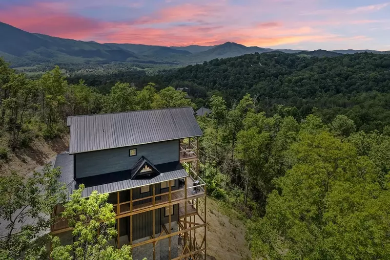 JERNE of a lifetime is one of the top smoky mountains cabins
