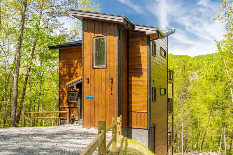 pappa bear splash is one of the top Sevierville TN cabins