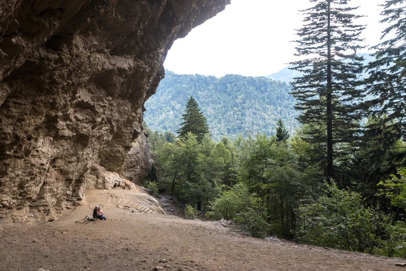alum cave trail is one of the best hiking trails in the smokies