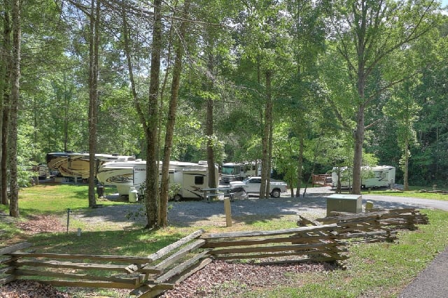 Honeysuckle Meadows RV Park - - Sleeps 1-6 - Honeysuckle Meadow RV Park LLC