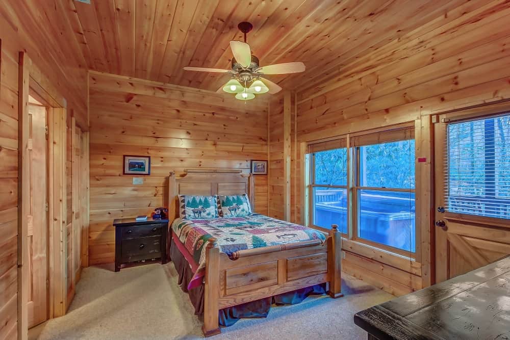 Mama Bear Creek Bridge Cabin - Sevierville Cabins - Sleeps ...