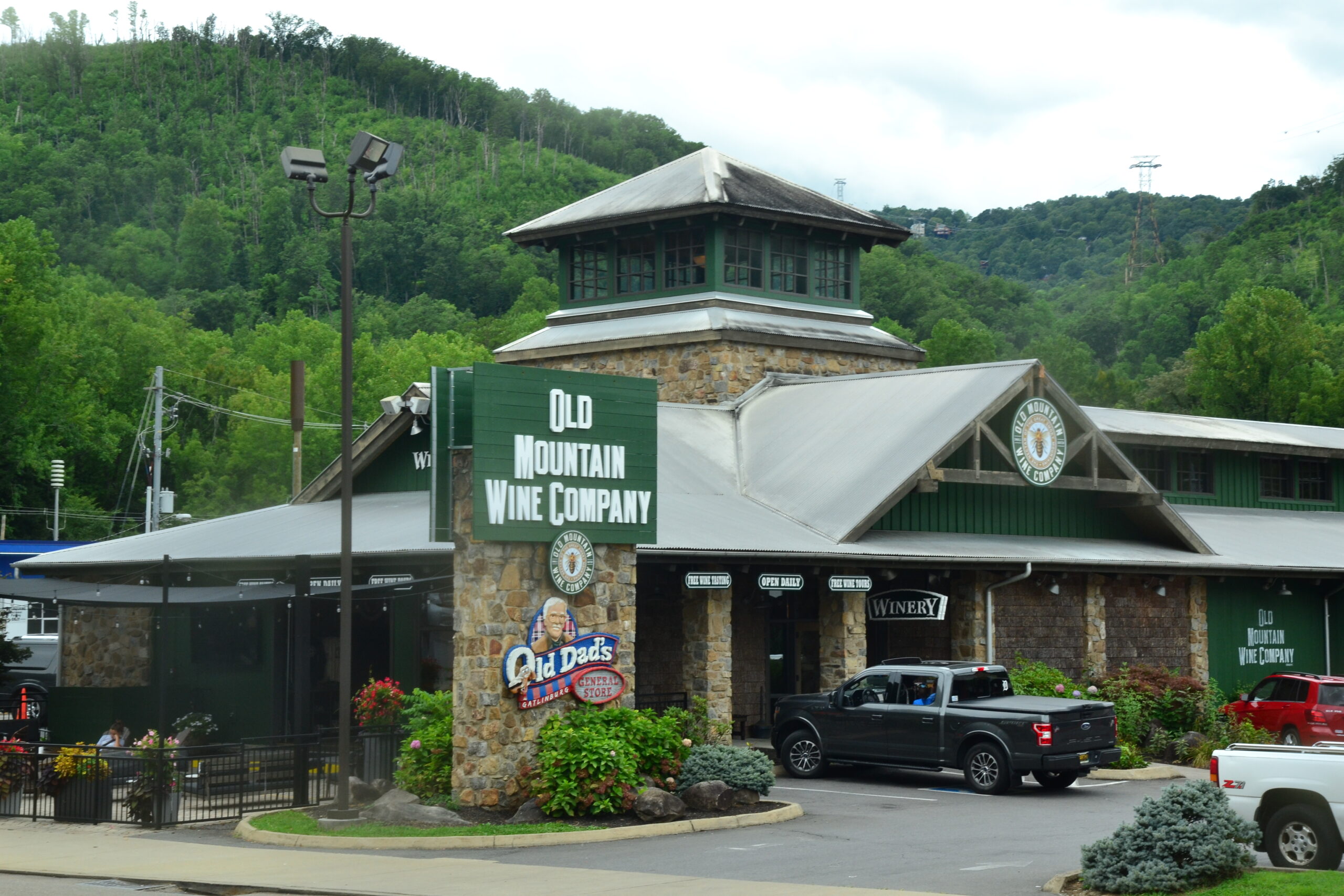 old mountain wine company along the gatlinburg wine trail