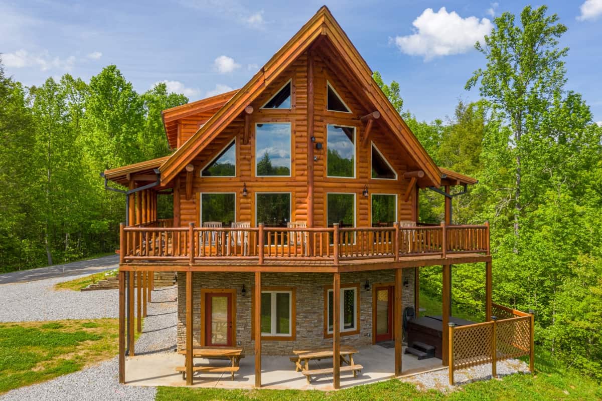 Deals on Pigeon Forge Cabins and Gatlinburg Cabin Rentals