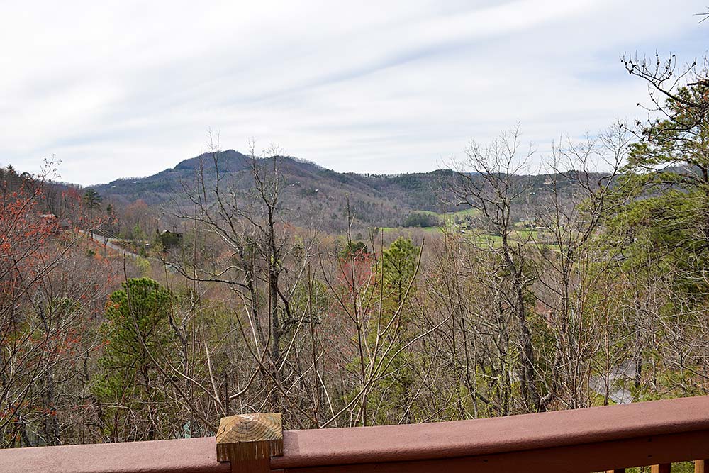 Grandmother's Kitchen - Smoky Mountain Golden Cabins