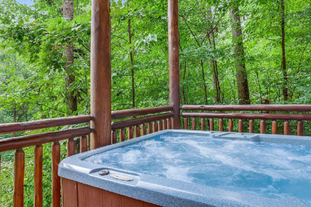 Chipmunk Corner - Gatlinburg Cabins - Sleeps 7-12 - Kessler Vacation ...