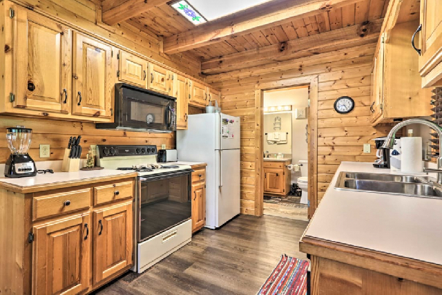 A Sweet Wears Valley Cabin Retreat! - Wears Valley Cabins - Sleeps 1-6 ...