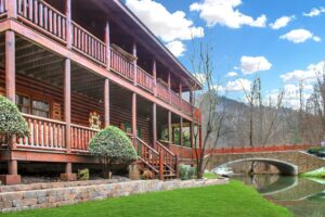 creekside lodge