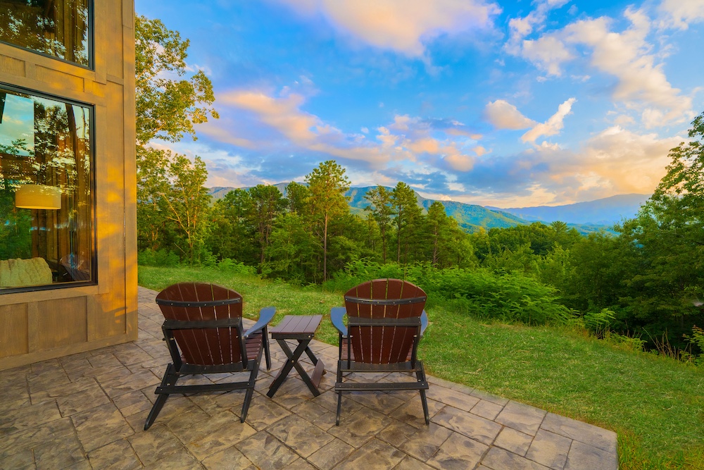 Gatlinburg Mountain Romance cabin in the Smoky Mountains