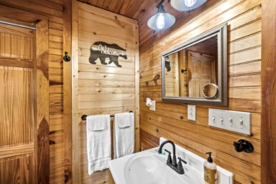 Cozy Bear Cabin