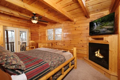 Smoky Treehouse Lodge  #614